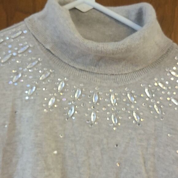 LANE BRYANT Ladie's/Women's Size 18/20 Grey Long Sleeved Turtleneck Sweater - Picture 2 of 4